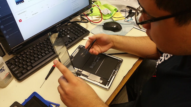 uBreakiFix - Phone and Computer Repair