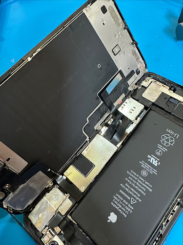 Cell Gallery - phone repair at Merced Mall