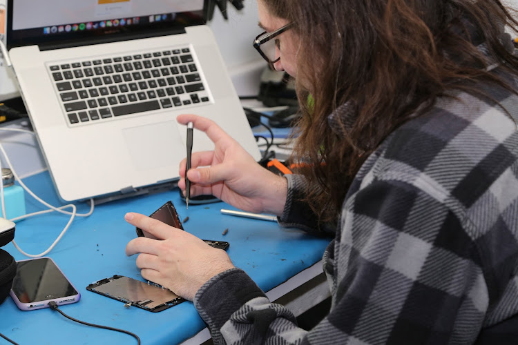 Fix My Gadget - Peoria, Illinois
