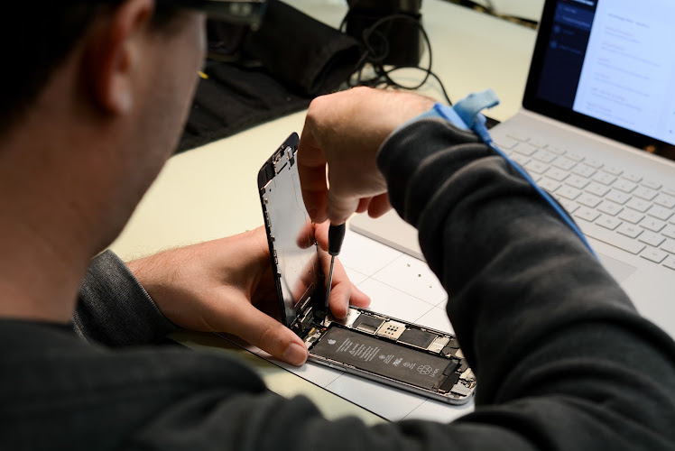 uBreakiFix - Phone and Computer Repair