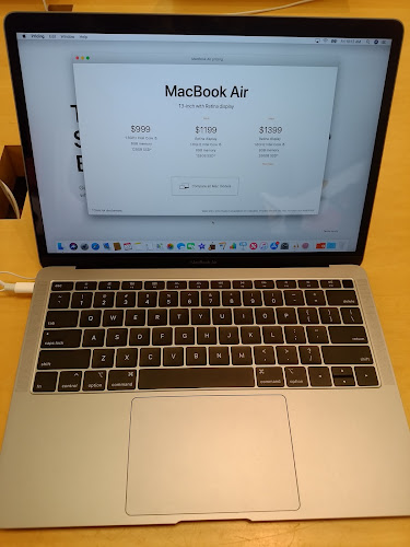 Apple Ala Moana