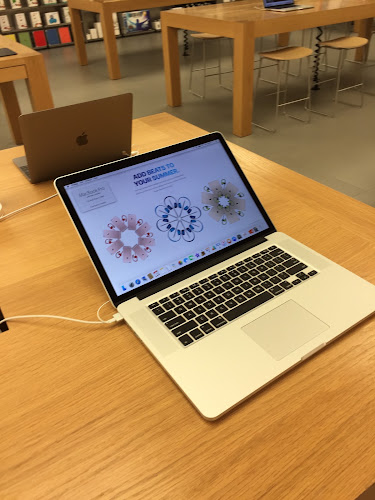 Apple Hillsdale