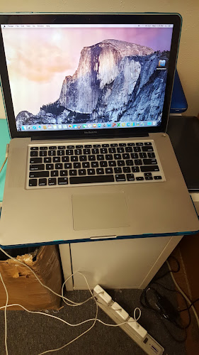 Apple Computers Repair Shop