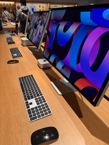 Apple Michigan Avenue