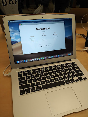 Apple Christiana Mall