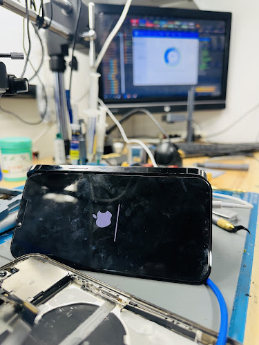 GSM Phone Repair - Iphone Cracked Screen Repair Hialeah FL, Samsung Phone Screen Repair
