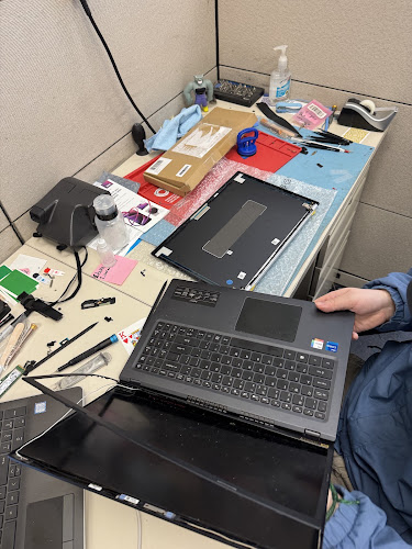 uBreakiFix - Phone and Computer Repair