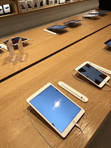 Apple Southlake Town Square