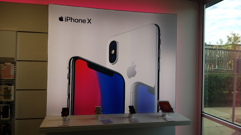 T-Mobile Experience Store
