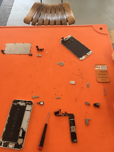 iP3 Repair-phones, pads, pods and much more