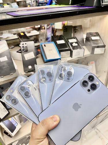 Rami's Phones & Discounts