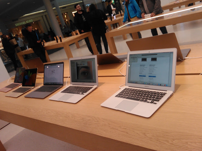 Apple Pentagon City