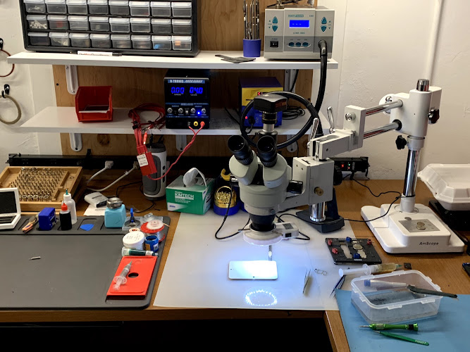 One Hour Device Repair Redmond, iPhone, iPad, Samsung, Pixel, Moto