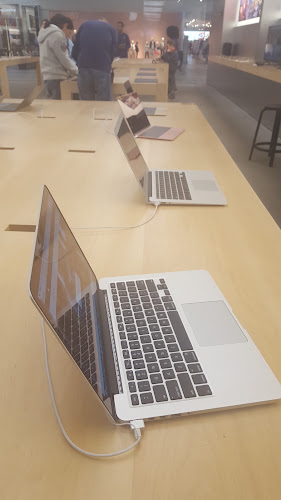 Apple Oxmoor