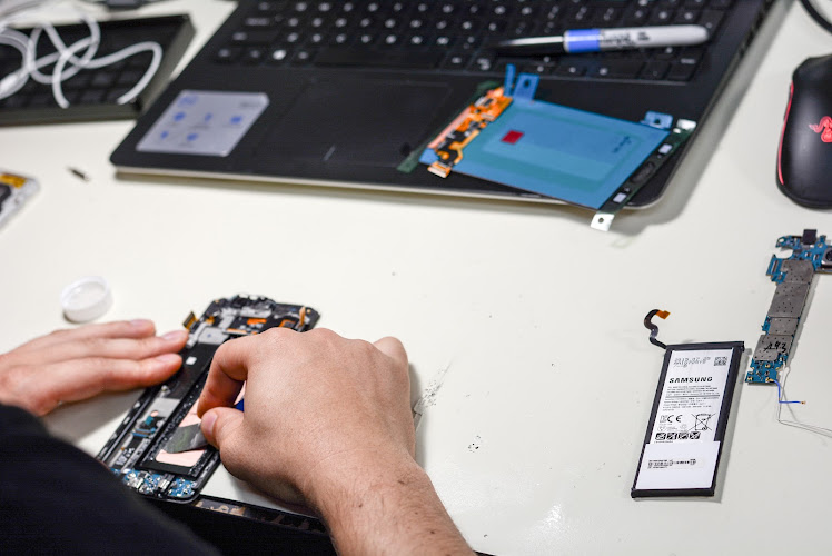 uBreakiFix - Phone and Computer Repair