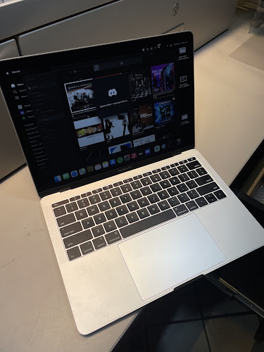 PhoneTech Pro