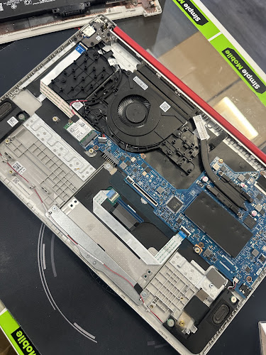 Quick fix phone laptop repair